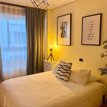 Parking, Vistas Al Mar Y Tres Habitaciones آكورونيا المظهر الخارجي الصورة